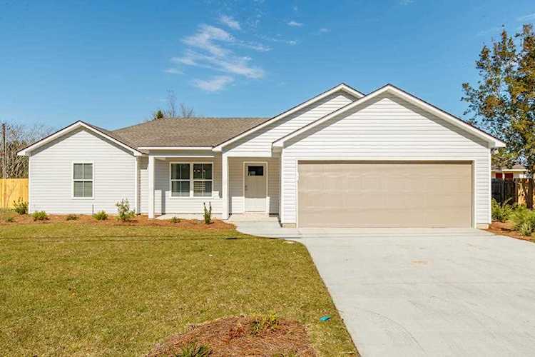 559 Johnson St. Ray City, GA 31645
