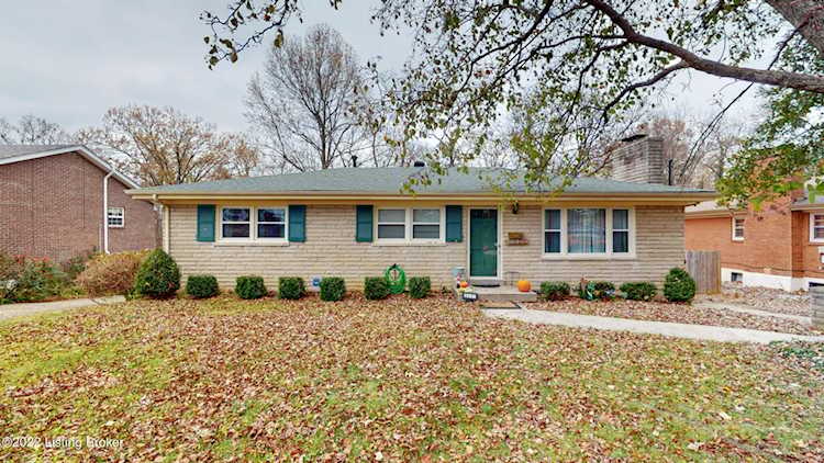 6001 Bay Pine Dr Louisville, KY 40219