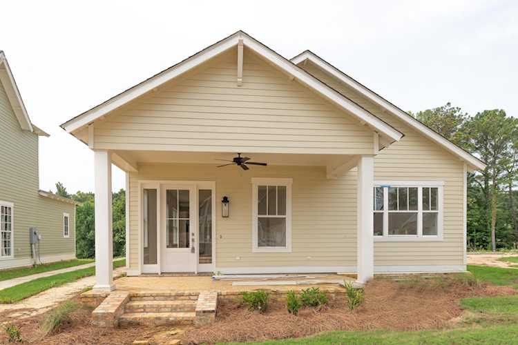 145 Carriage Lane Starkville, MS 39759