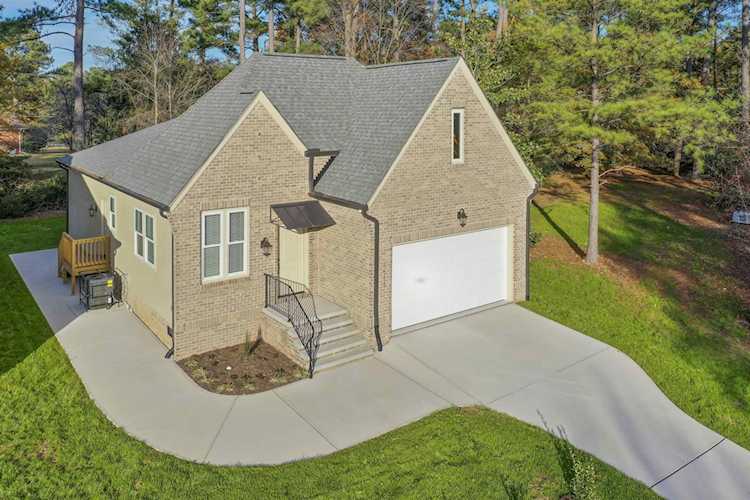 3513 Skycrest Drive Raleigh, NC 27604