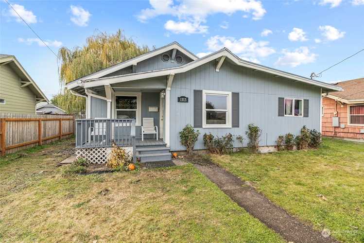 1313 S 7th Ave Kelso, WA 98626