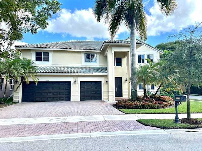 1336 Crossbill Ct Weston, FL 33327