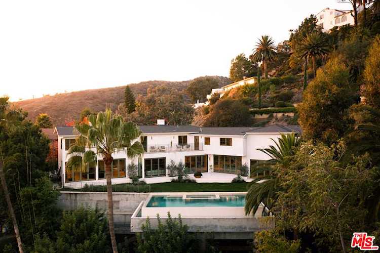 2034 Castilian Dr Los Angeles, CA 90068