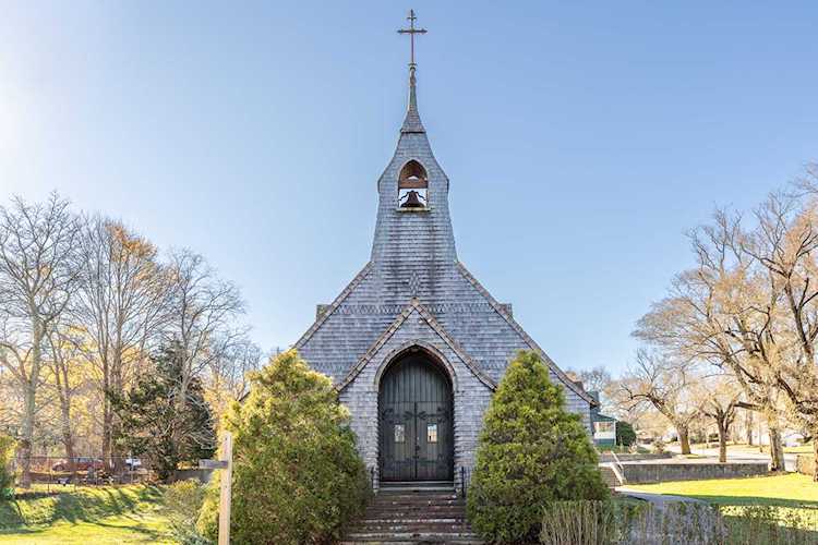 914 Sandwich Road Sagamore, MA 02561