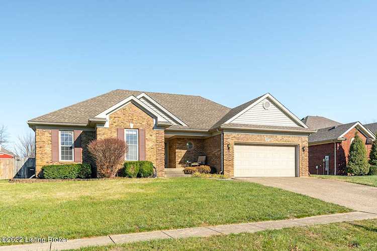 6413 Faris Way Louisville, KY 40272 | MLS 1627150 Photo 1