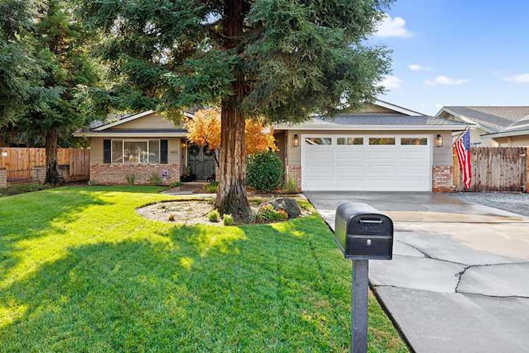 3003 W Victor Ave Visalia, CA 93277 | MLS 221369 Photo 1