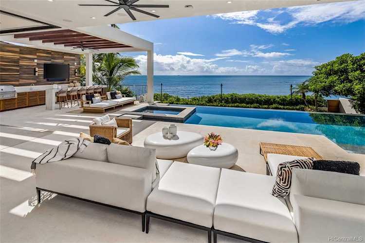 213 Kaalawai Place Honolulu, HI 96816