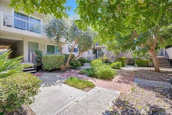 5055 Coldwater Canyon Ave #109 Sherman Oaks, CA 91423