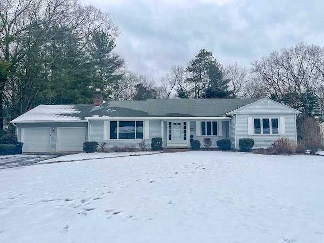 78 Leetewood Dr Longmeadow, MA 01106