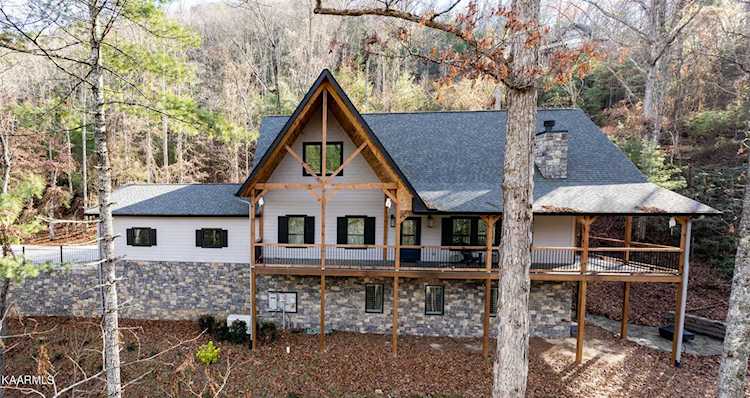 484 Chetola Trail Townsend, TN 37882