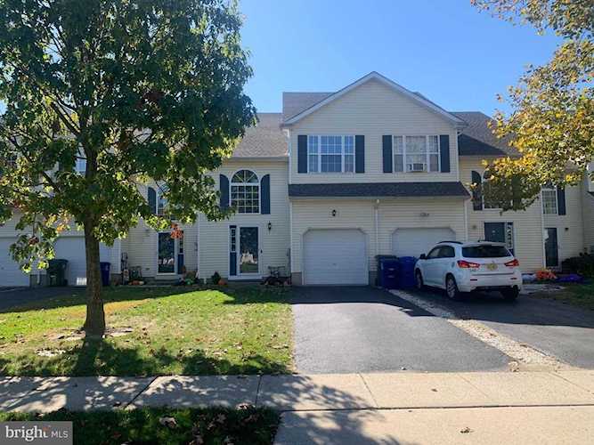 74 Fawn Ct Lumberton, NJ 08048