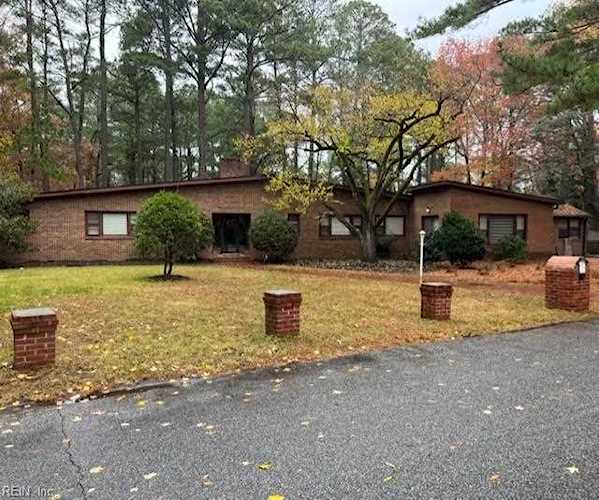 2568 Five Point Ct Virginia Beach, VA 23454