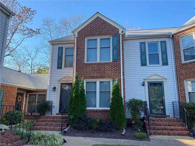 120 River Point Dr Suffolk, VA 23434