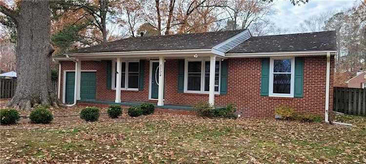 5504 Buckhorne Cres Suffolk, VA 23435 home for sale, MLS#10466464 - Crescas Real Estate Photo 1