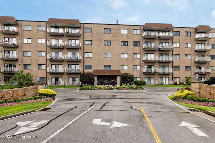 3030 Breckenridge Ln #212 Louisville, KY 40220