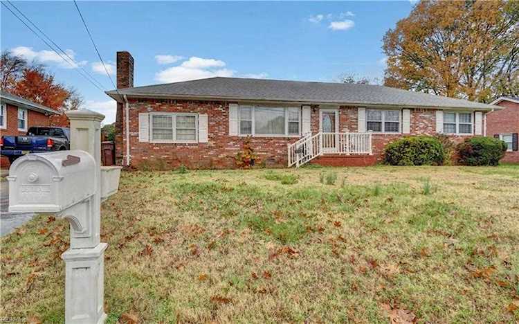 712 Valley Stream Rd Chesapeake, VA 23325 home for sale, MLS#10466300 - Crescas Real Estate Photo 1
