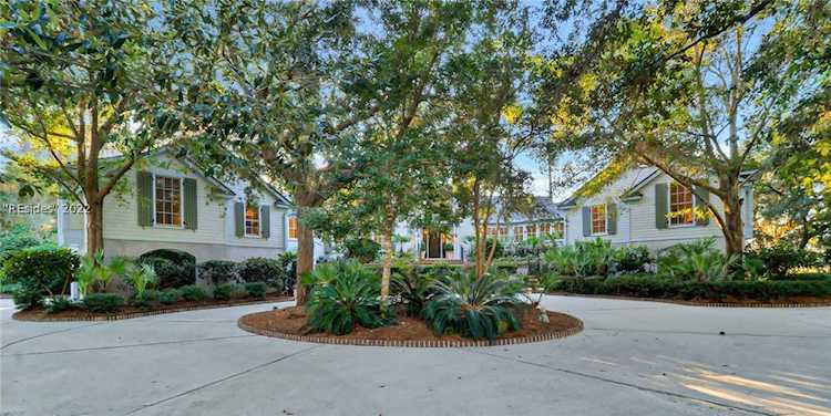 37 Combahee Rd Hilton Head Island, SC 29928