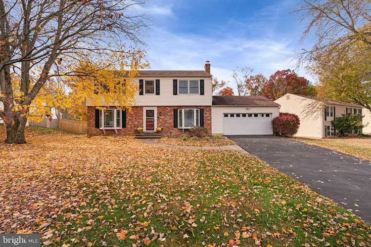 2594 Viking Drive For Sale in Herndon Photo 1
