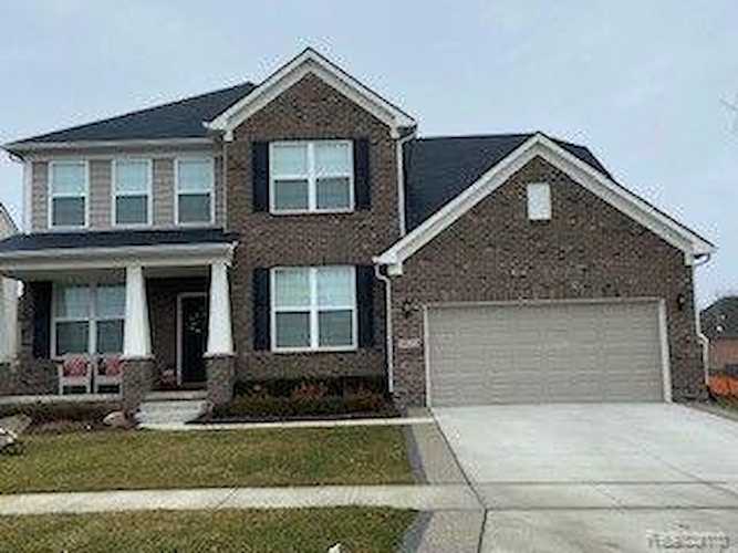 49583 Hummel Dr Macomb Twp, MI 48044