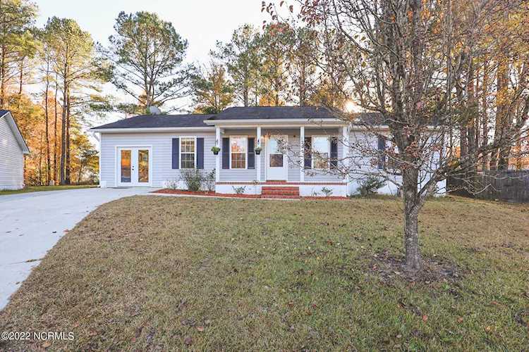 122 Waterfall Drive Jacksonville, NC 28540 | MLS 100360821 Photo 1