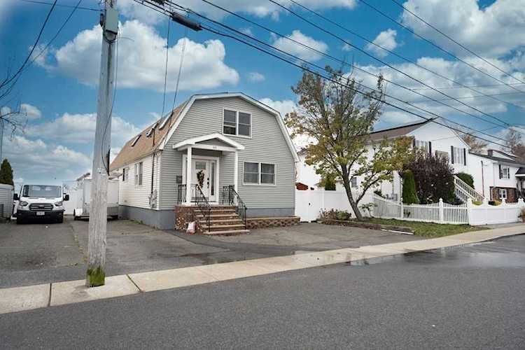 63 Atwood St Revere, MA 02151