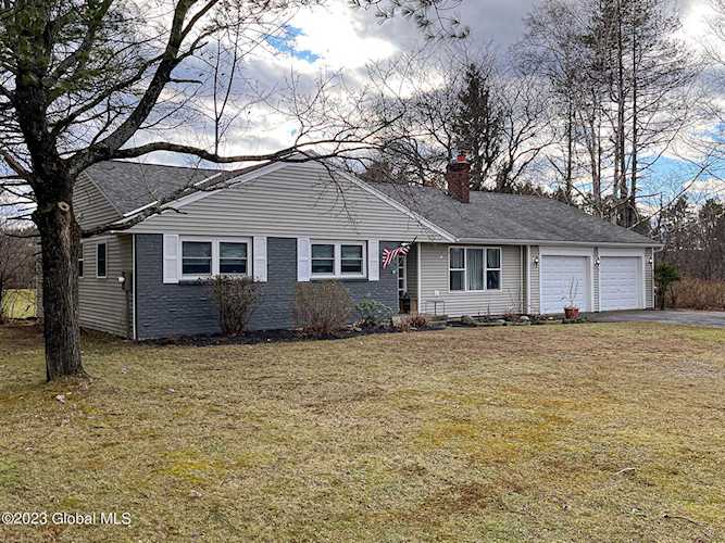 26 Droms Rd Rexford, NY 12148