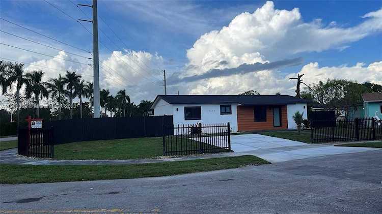 15625 SW 293rd Ter Homestead, FL 33033