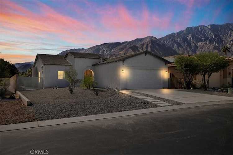 825 Ventana Ridge Palm Springs, CA 92262