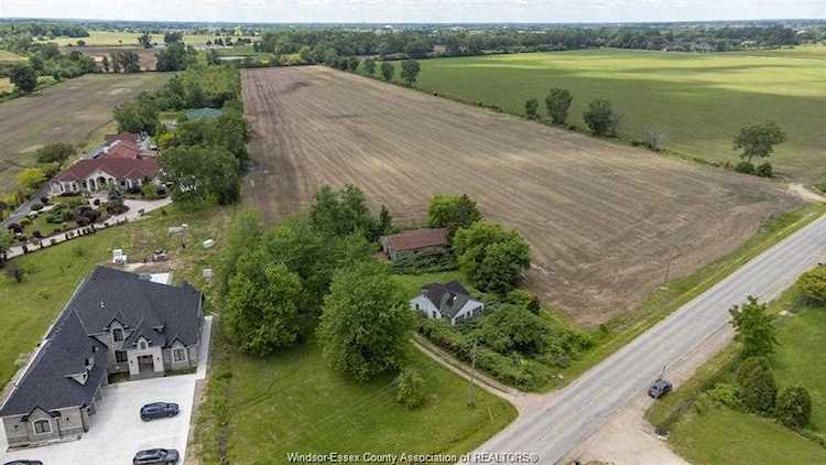 5075 North Talbot Rd Tecumseh, ON N0R 1K0