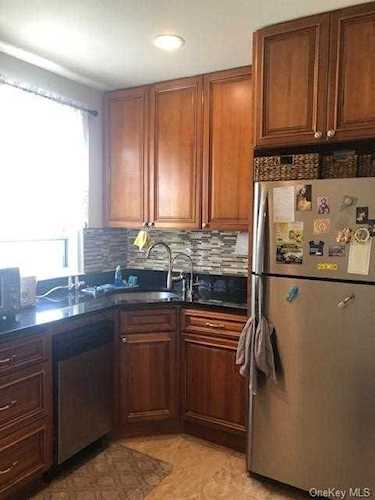 3 Stokes Road #1C Yonkers, NY 10710