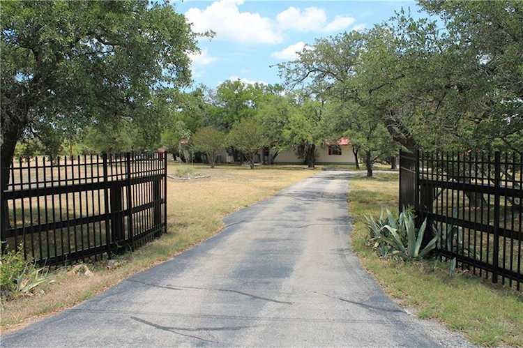8500 Old 195 Florence, TX 76527