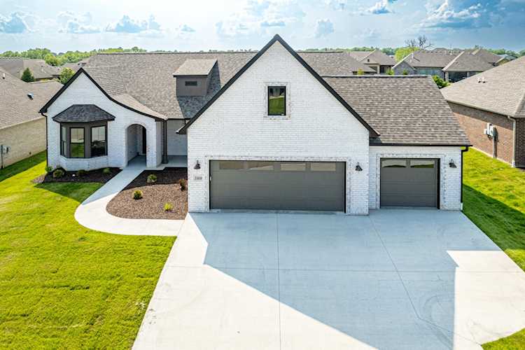 1009 Caymus CT Columbia, MO 65201