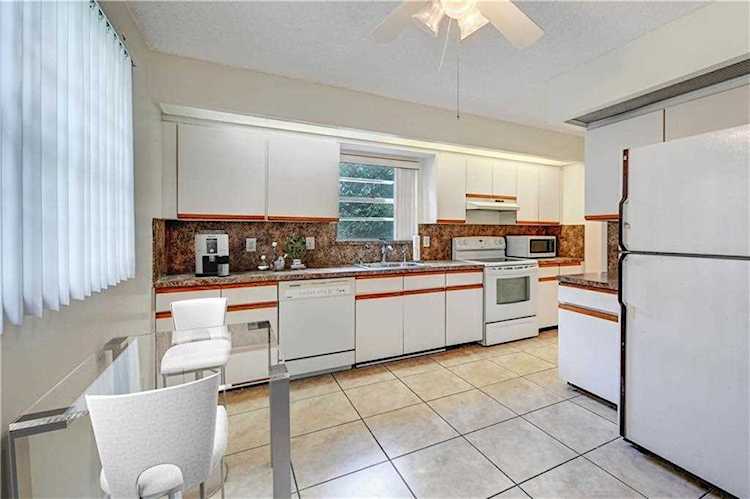 1701 Andros Isle #A4 Coconut Creek, FL 33066