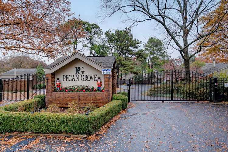 343 Clove Dr Memphis, TN 38117 | MLS 10138856 Photo 1