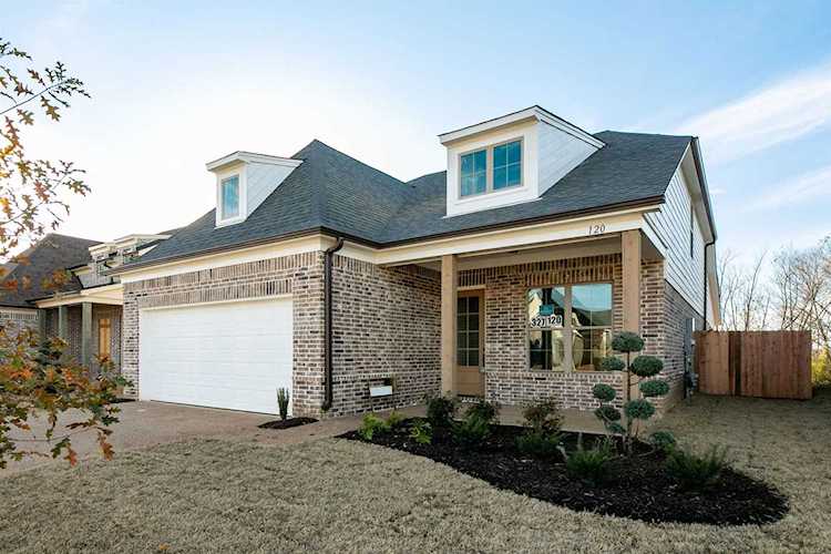 120 Dogwood Springs Dr Oakland, TN 38060
