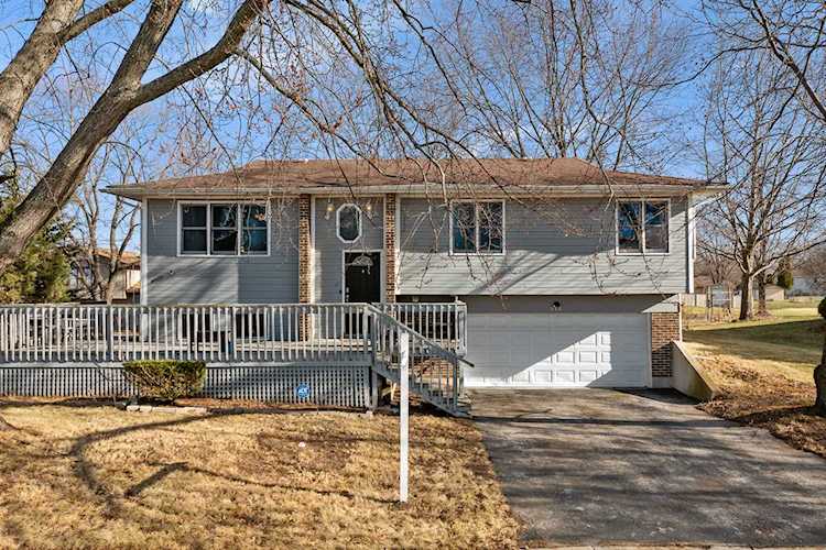 338 Stafford Way Bolingbrook, IL 60440