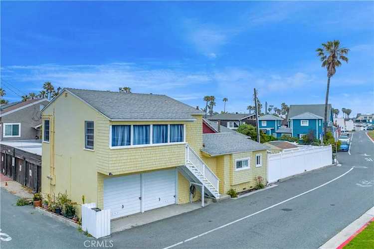 17125 4th St #101 Sunset Beach, CA 90742
