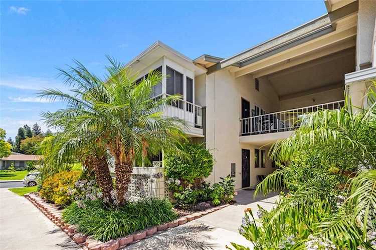 18 Via Castilla #A Laguna Woods, CA 92637