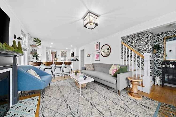 11 Riverside Ave Quincy, MA 02169