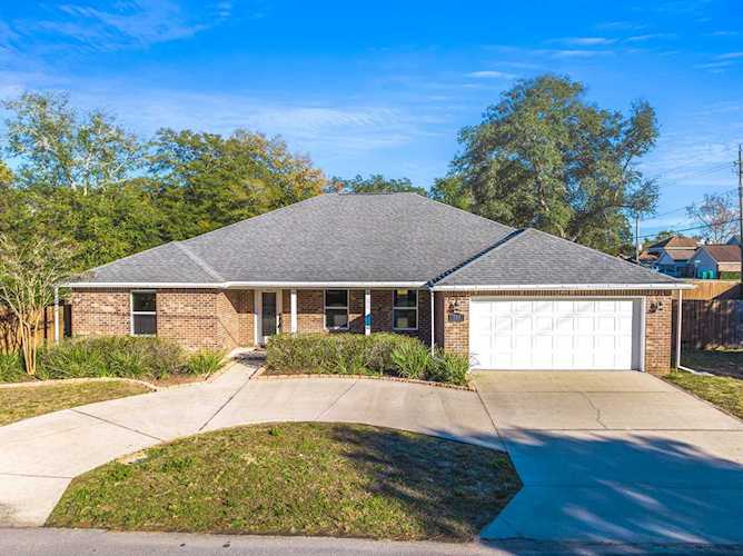 701 Hart Street Fort Walton Beach FL 32547 913156 home for sale $440,000If home is where the ''heart'' is, you'll love this turnkey beauty on ''Hart'' street. The all... Photo 1