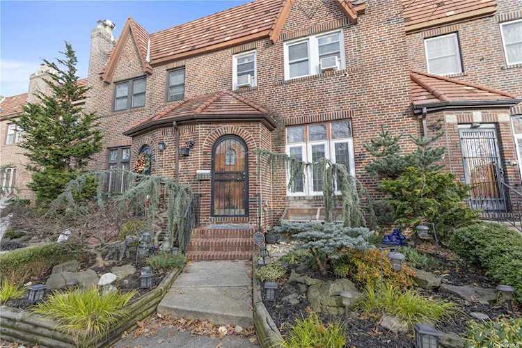 28-23 172nd Street Flushing, NY 11358