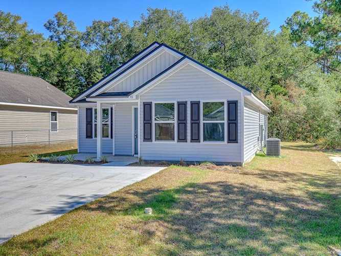 136 Lance Ln Crawfordville, FL 32327 in Magnolia Gardens Photo 1
