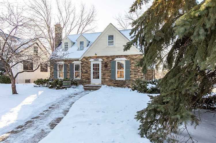 1456 Iowa Avenue W Falcon Heights, MN 55108