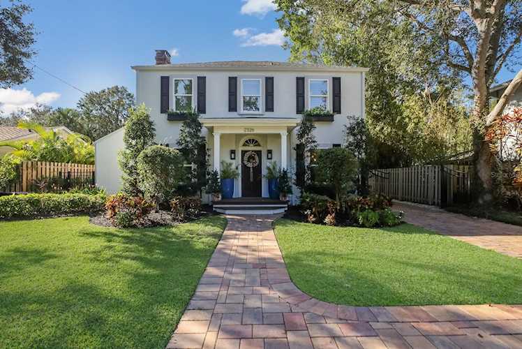 2326 Mcclellan PARKWAY Sarasota, FL 34239