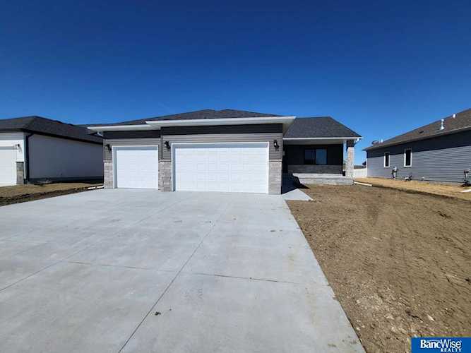 1120 Gage St Eagle, NE 68347