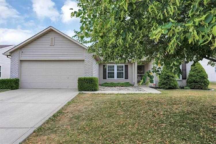 5267 Shamus Dr Indianapolis, IN 46235