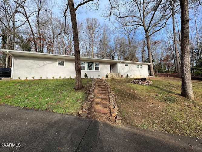 24 Westover Dr Oak Ridge, TN 37830