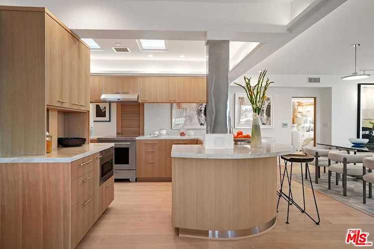 120 Ocean Park Blvd #611 Santa Monica, CA 90405