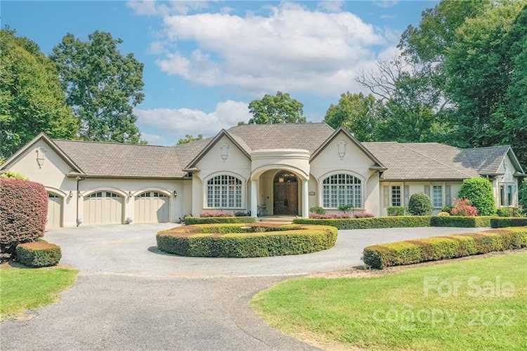2256 Lake Ridge Dr Belmont, NC 28012