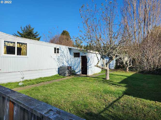 31084 Crabapple #29 Gold Beach, OR 97444